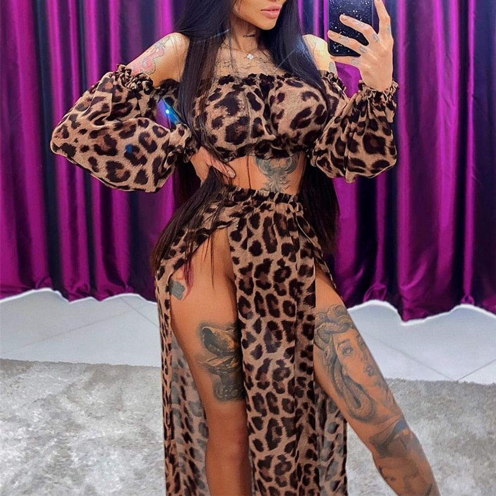 This Summer Beach Dress for Women features a Casual Cover Up Swimsuit in a Two-Piece Dress Robe-style Bikini Dress with a Chiffon Leopard Cover-up.