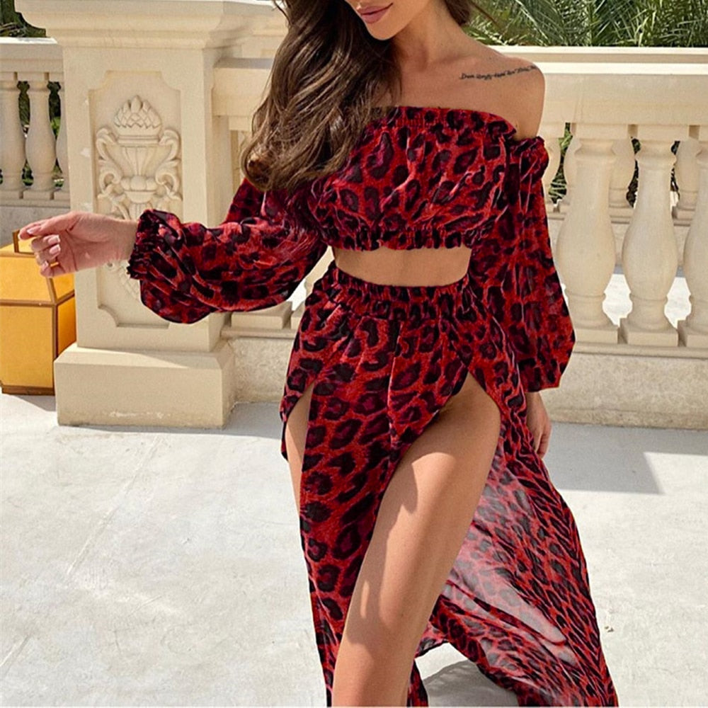 This Summer Beach Dress for Women features a Casual Cover Up Swimsuit in a Two-Piece Dress Robe-style Bikini Dress with a Chiffon Leopard Cover-up.