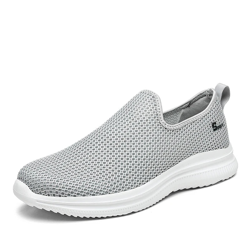 Mesh Men Shoes Summer Breathable Lightweight Sneakers Soft Soled Slip-On Male Loafers Unisex Men and Women Casual Shoes