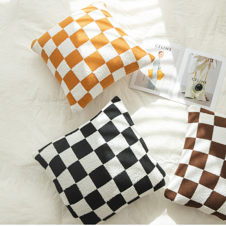 Checkerboard Plaid Plush Knitted Pillowcase